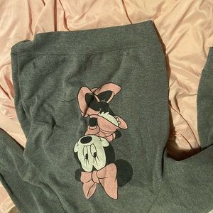 Minnie Mouse sweatshirt